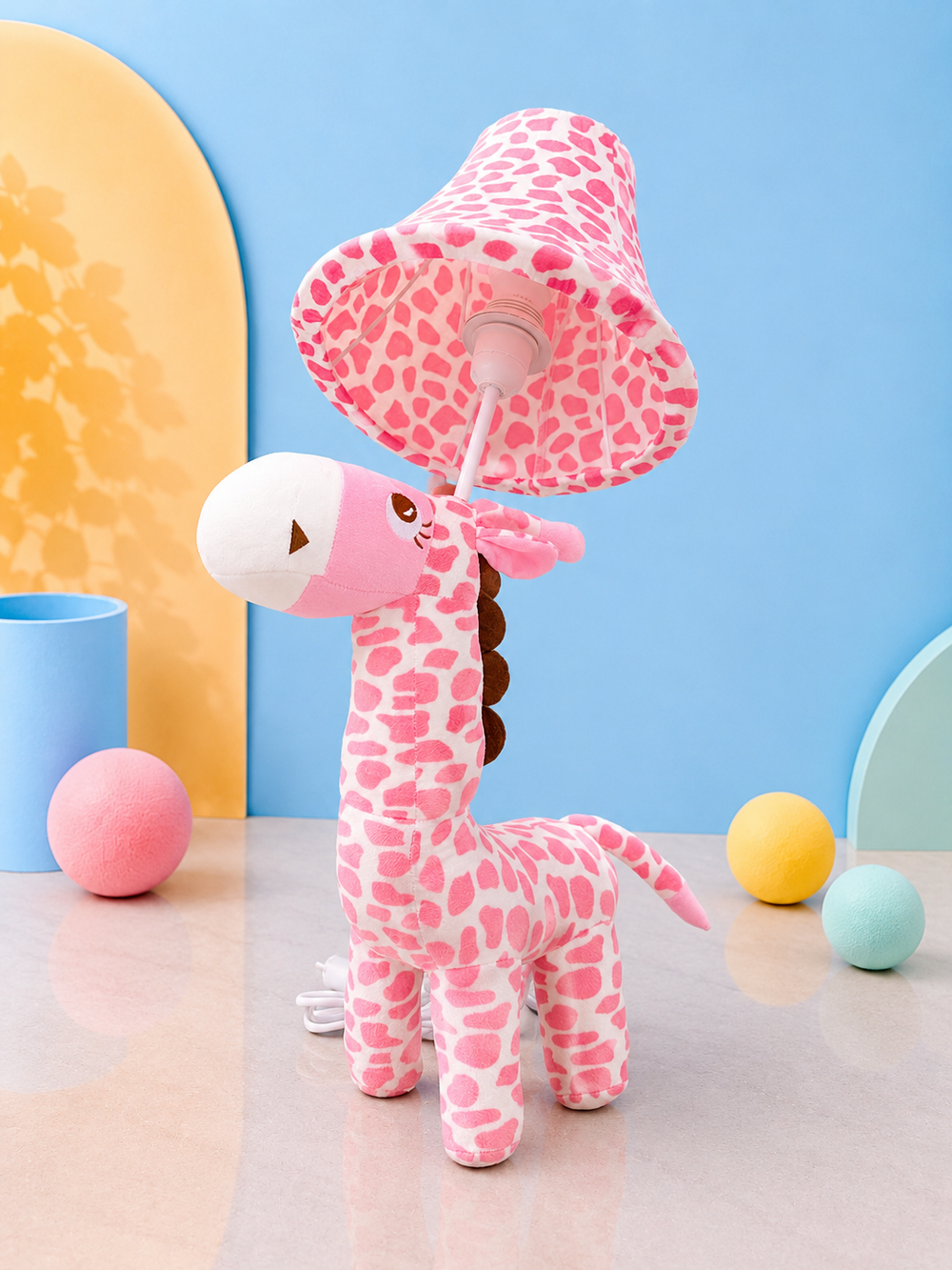 Gloria the Giraffe Lamp